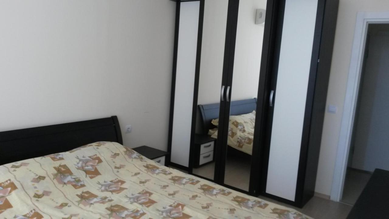 Sun City Apartments Slântsjev Brjag Eksteriør bilde